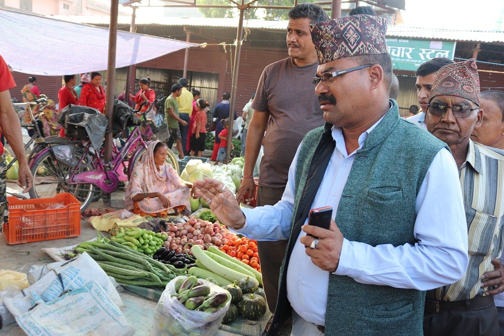 प्लाष्टिक रहित धनगढीनगरको अभियान हाटबजारबाट सुरु