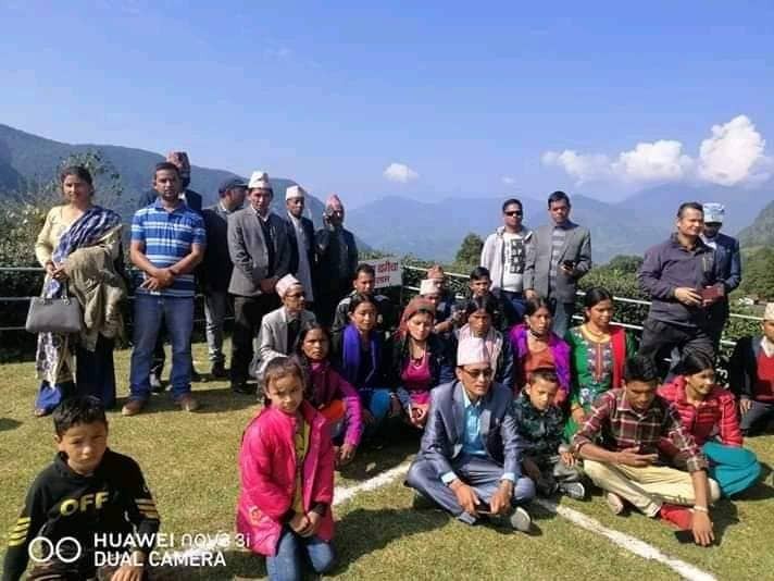 कार्यालय बन्द गरेर जनप्रतिनिधीहरु कृषि भम्रणमा