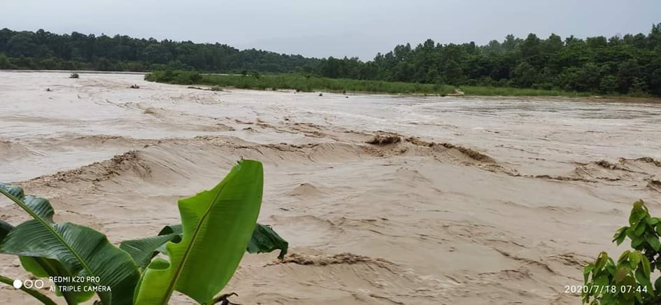 कैलालीका ठूला नदीहरुमा बाढी