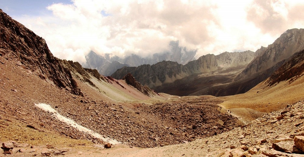 तिब्बतसँग जोडिएको बझाङको उरै नाकाबाट खुलेआम तस्करी