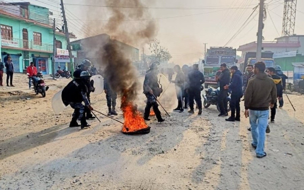 प्रचण्ड–नेपाल समूहको देशब्यापी हड्ताल : ३३ सवारी तोडफोड , १८८ पक्राउ