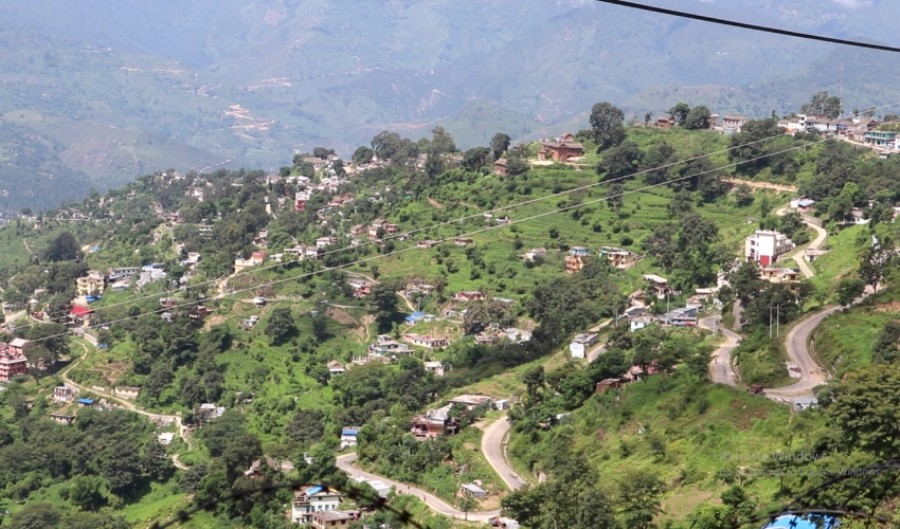 दसैँ नजिकिँदै गर्दा गाउँघरमा चहलपहल , सदरमुकाम सुनसान