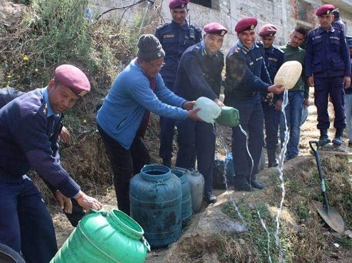 प्रहरीको सकृयतामा अवैध घरेलु मदिरा बरामद गरी नष्ट