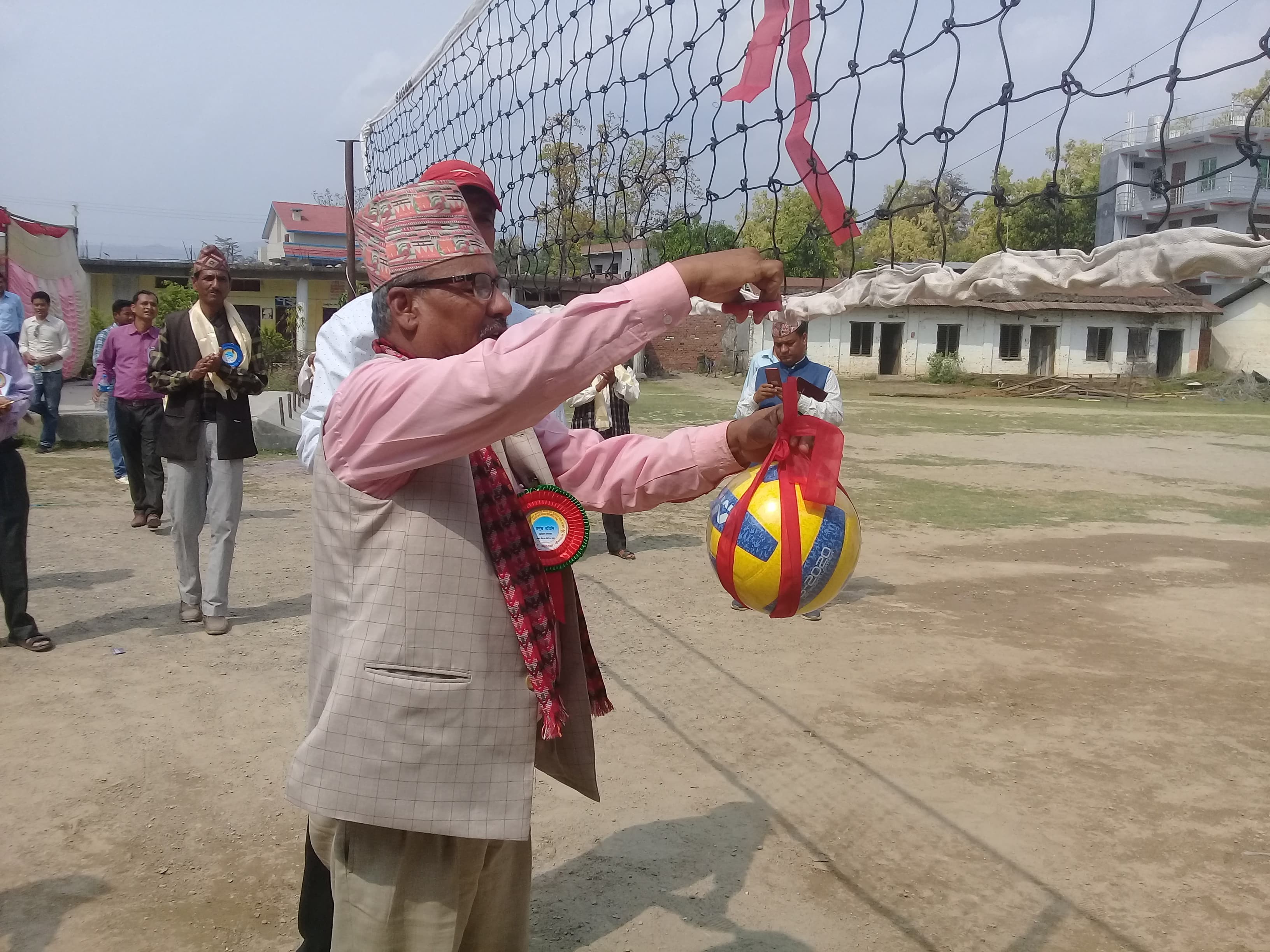 कैलालीको अत्तरियामा  अन्तर मा.वि स्तरिय भलिबल प्रतियोगिता सुरु