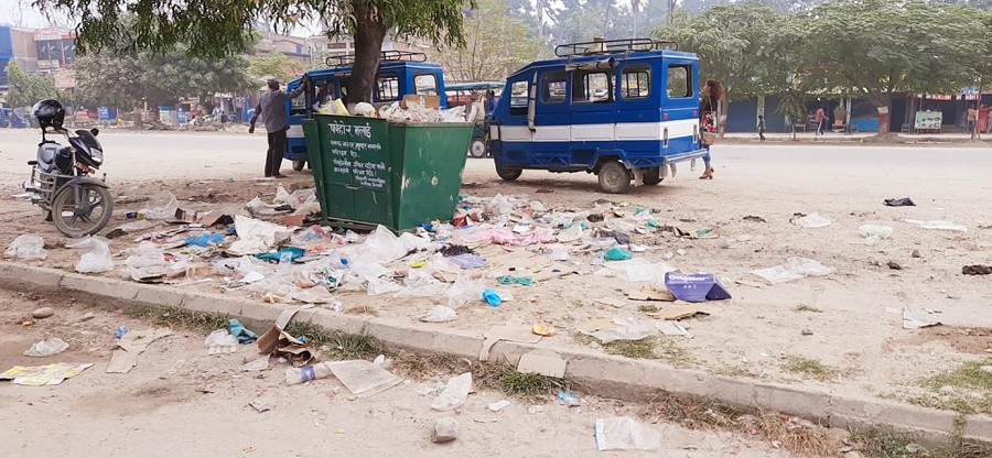 तिहारपछिको अत्तरिया बजार कुरुप (तस्बिरमा हेर्नुस्)