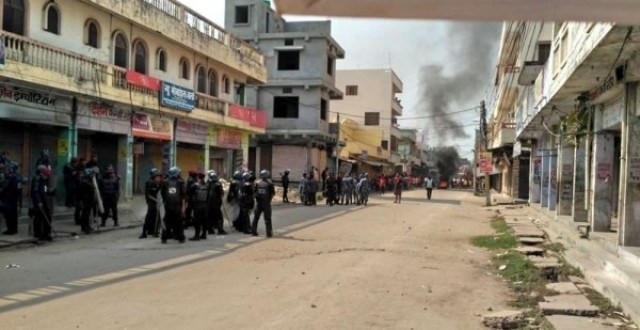 कपिलवस्तुको कृष्णनगरमा  कर्फ्यू आदेश जारी,प्रहरीको गोली लागेर स्थानीय एक युबाको मृत्यु