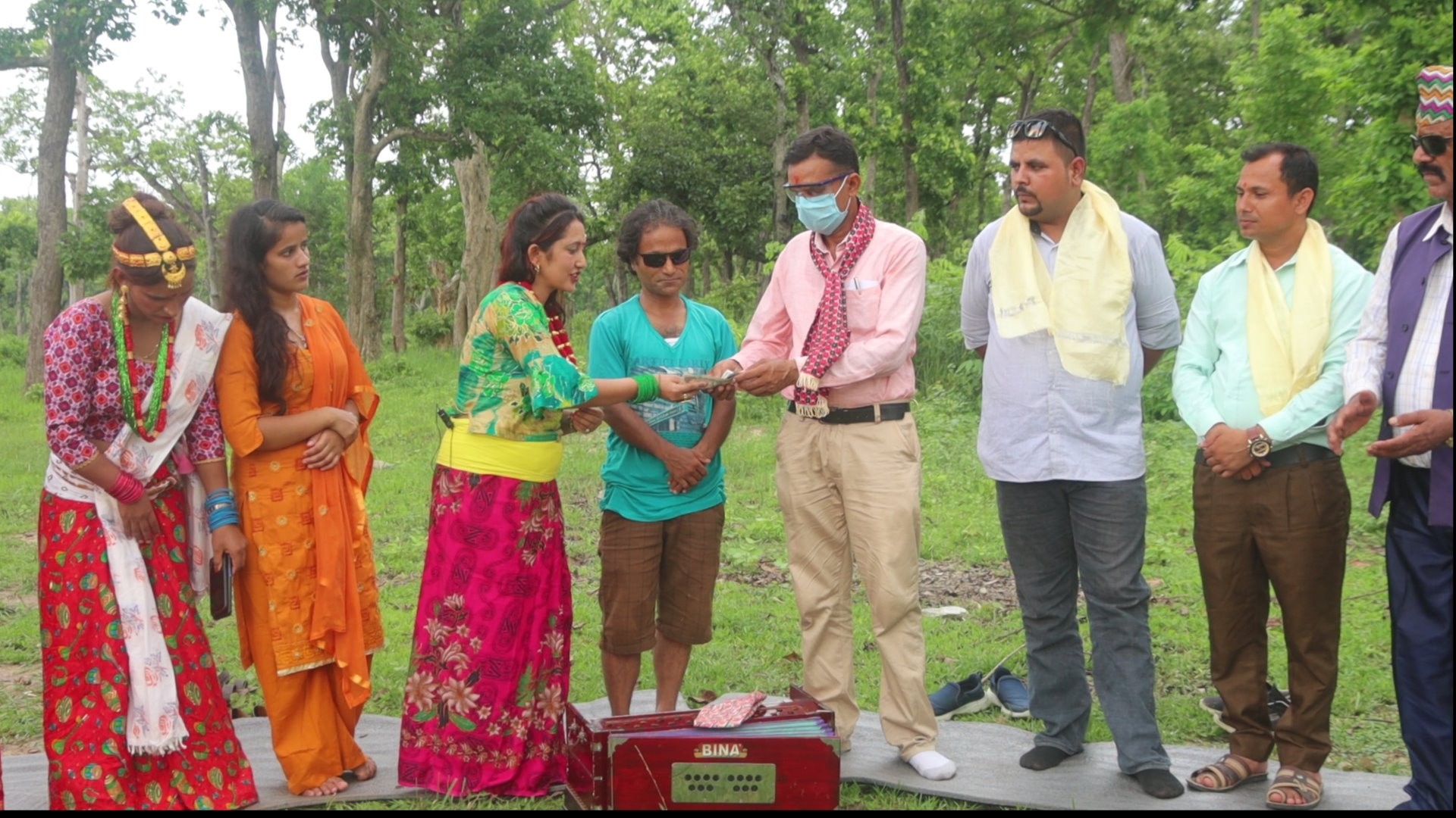 खेलौ दोहरी कार्यक्रम मार्फत क्यान्सर पीडित वालिका बोगटीलाई १० हजार सहयोग