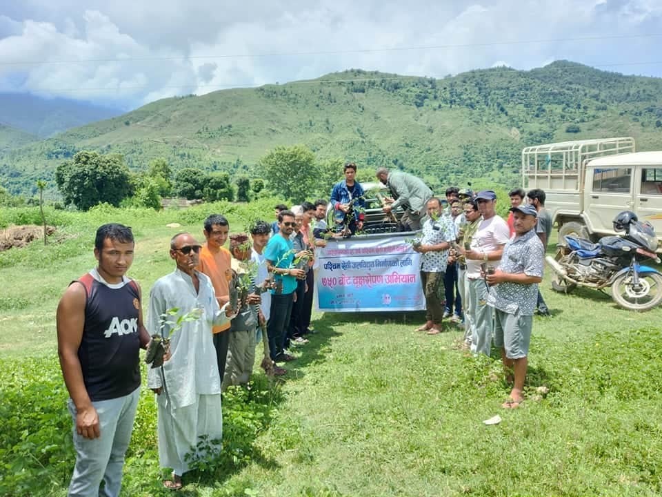 पश्चिम सेती बनाउनु पर्ने  माग गर्दै डोटीमा बृक्षारोपणको अभियान