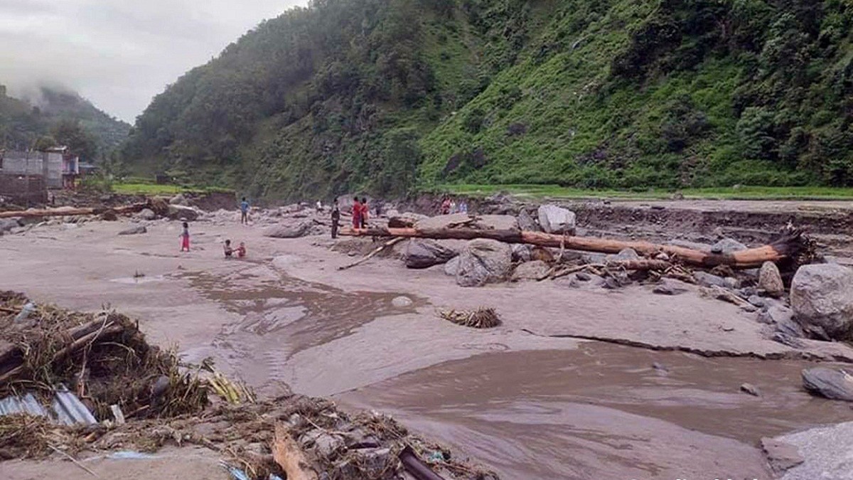 देशभर बाढी पहिरोको बितण्ड – वर्षौंसम्म भेटिदैनन बेपत्ता भएकाहरु