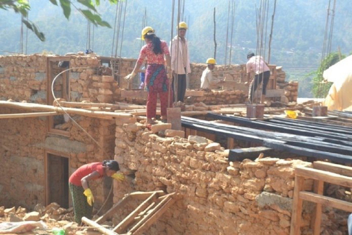 भारतीय अबरोधका कारण ब्रम्हदेवका तीन मुक्त हलिया परिवारले घर निर्माण गर्न पाएनन्