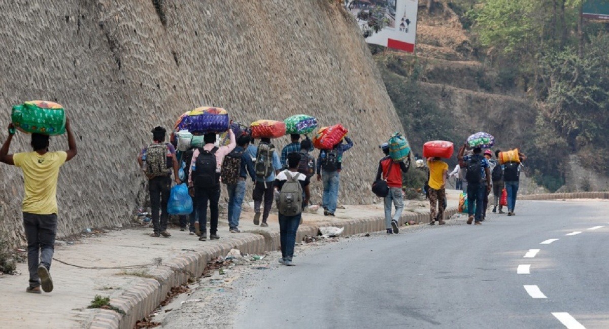 गड्डाचौकी हुँदै भारत जाने नेपालीलाई भारतीयले सीमा नाकाबाटै फिर्ता पठाए