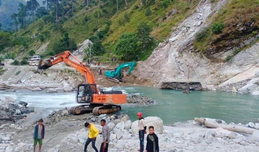 बाजुराको जडाङ्गमा माघभित्र बेलिब्रिज बन्ने