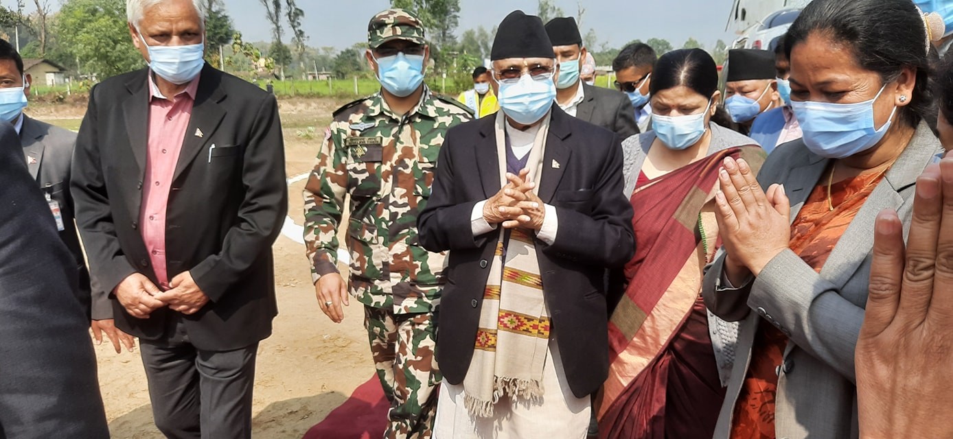 सरकारी कार्यक्रममा आएका प्रधानमन्त्री सहभागी कार्यक्रममा  मुख्यमन्त्री भट्ट  गएनन्