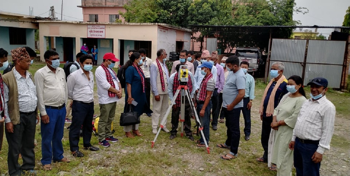 कञ्चनपुरको कृष्णपुर नगरपालिकामा अव्यवस्थित बसोबासीको जग्गा नाप्न सुरु