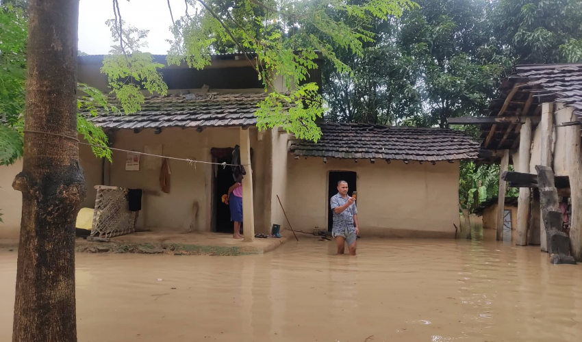 कैलालीको भजनी र कैलारीमा करिव चार सय घर डुवानमा  