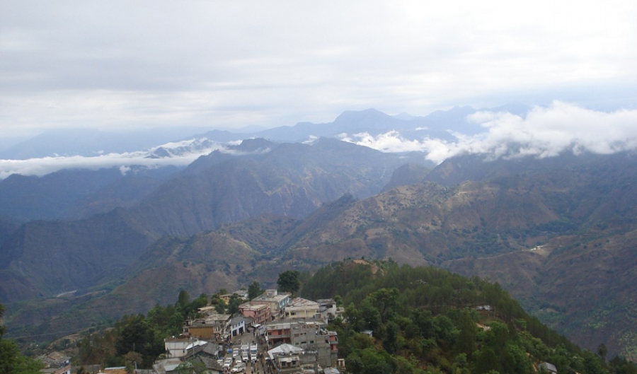 बैतडीमा सरकारी सेवा लिन खोप कार्ड अनिवार्य