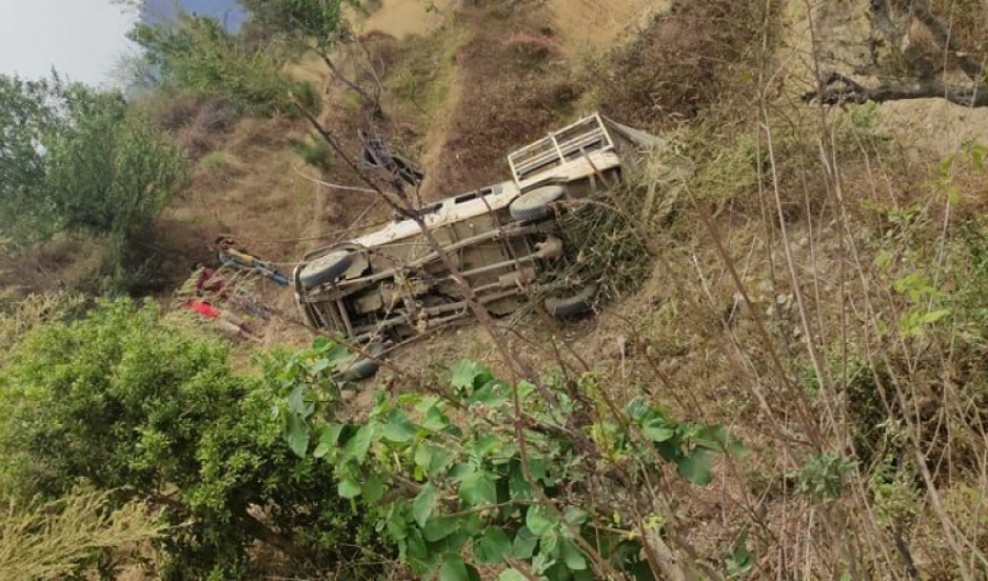 डोटीमा जिप दुर्घटना हुँदा तिन जना घाईते