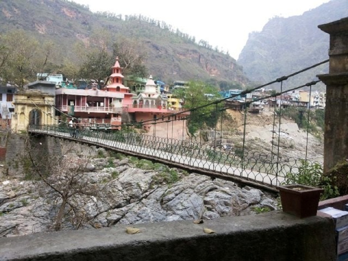 बैतडीको झुलाघाट नाकामा कोरोना परीक्षण शुरू