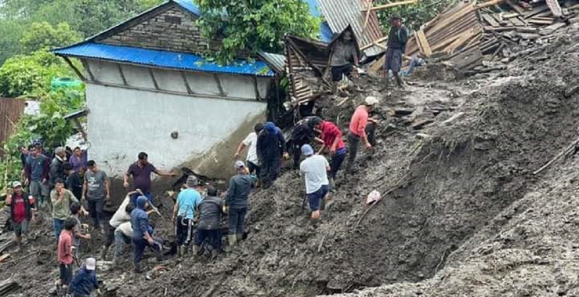 बाढी, पहिरो र चट्याङबाट गत २४ घण्टामा ११ जनाको मृत्यु