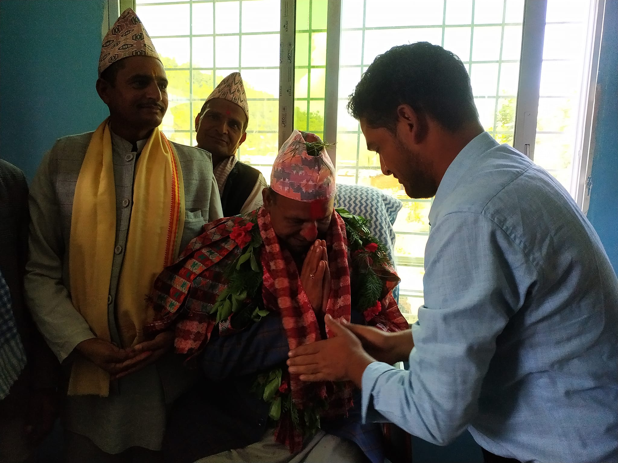 बैतडीको पुर्चौडीमा सहिद परिवारलाई राहत, ज्येष्ठ नागरिकको घरमै उपचार