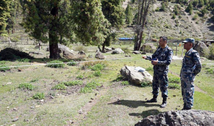 दार्चुलाको छाङ्गरुका सुरक्षाकर्मीलाई सम्पर्कमै सास्ती, भारतीयकै भर पर्नुपर्ने बाध्यता