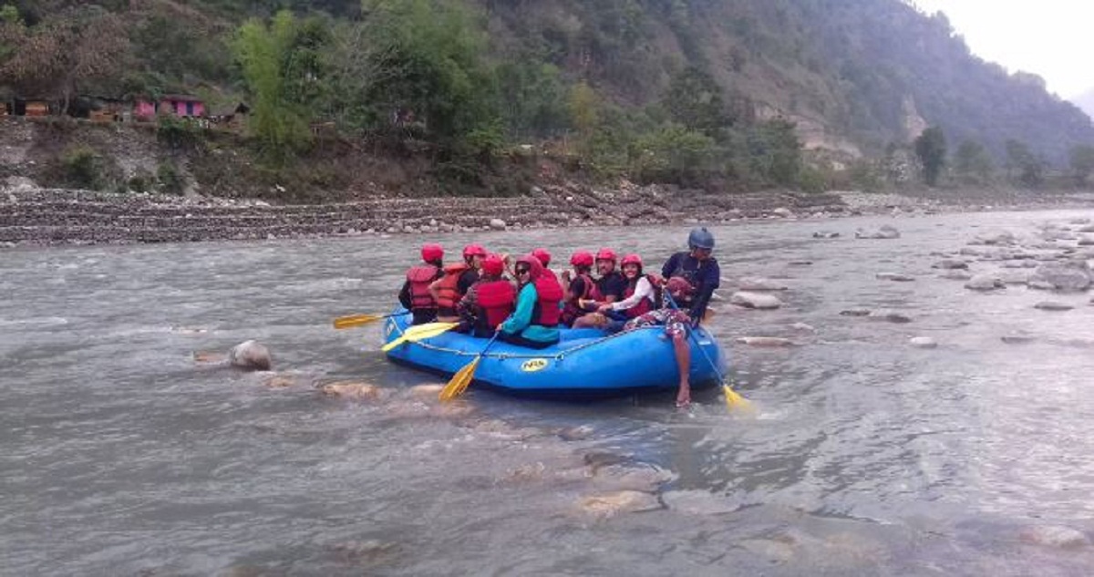 महाकाली नदीमा जलयात्रा (र्याफ्टिङ) सुरु