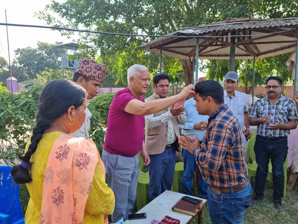 जसपा का सुदुरपश्चिम सचीव आउजी एमालेमा प्रबेश