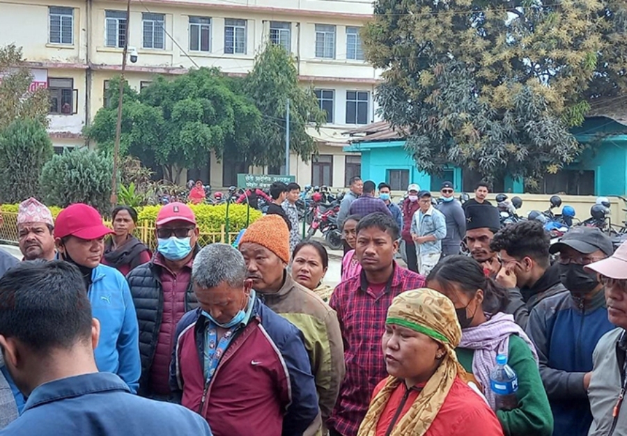 धनगढीको सेती अस्पतालमा एक बिरामीको मृत्यु भएपछि आफन्त आन्दोलित