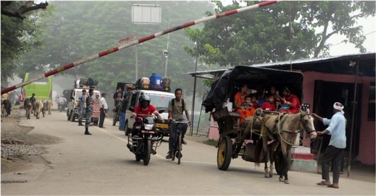 दसैं, तिहार मान्न भारतबाट घर फर्कने नेपाली सीमा क्षेत्रमा लुटिने क्रम रोकिएन