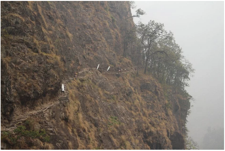 दार्चुलामा भीरबाट लडेर ६९ वर्षीया बृद्धाको मृत्यु