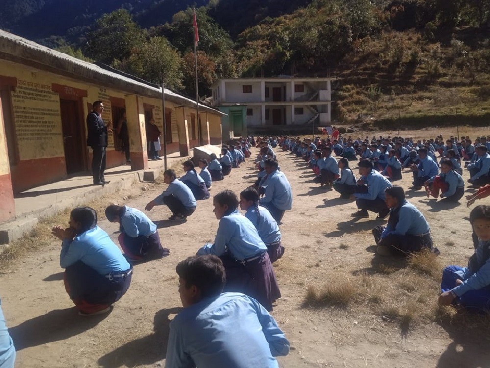 कोरोनाले बन्द रहेको बिधालयहरु स्वास्थ्य सुरक्षा मापदण्ड पालना गरेर सञ्चालन गर्न पाइने