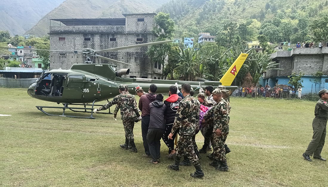 महाकालीमा हाम फालेकी महिलाको हेलिकोप्टरबाट उद्दार