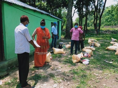 गोदावरी नगरपालिका भित्रका २० जना अशक्त एबम् अपाङगता भएका ब्यक्तिहरुलाई राहत वितरण