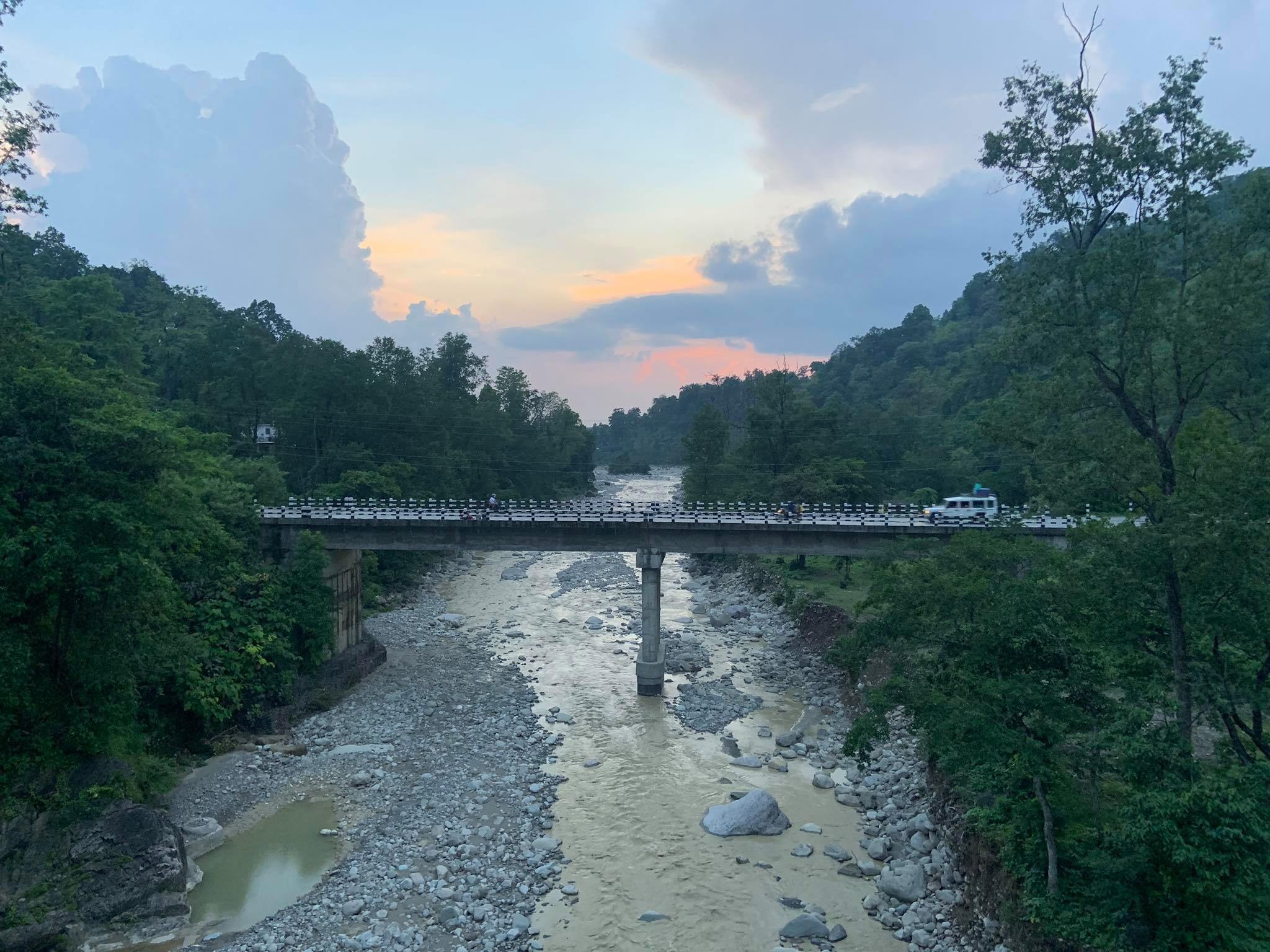 देशभर ठूलाे वर्षाको सम्भावना, सतर्कता अपनाउन सुझाव