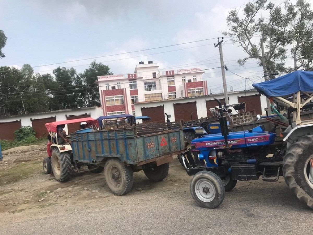 कृष्णपुर नगरपालिकाले अनआवश्यक रुपमा लिरहेको कर तत्काल रोक्नुपर्ने नगरबासीको माग