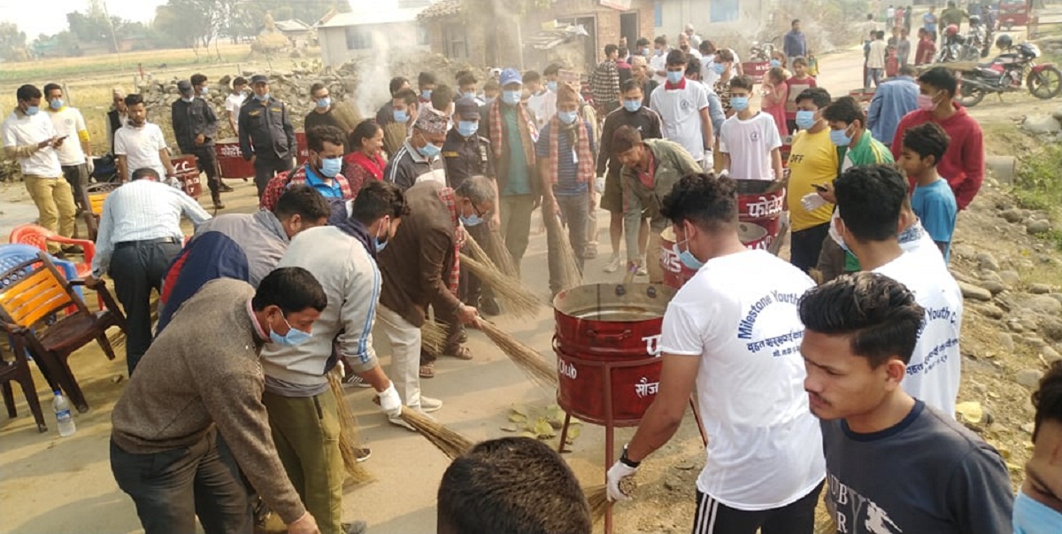 गोदावरी नगरपालिका वडा नं ६  र ७ मा युवाहरुद्धारा बृहत सरसफाई  