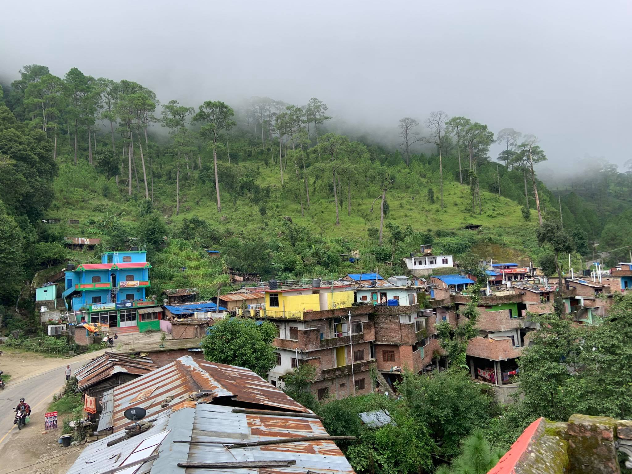 कैलालीको गोदावरी खानीडाँडामा आन्तरिक पर्यटकको घुइँचो