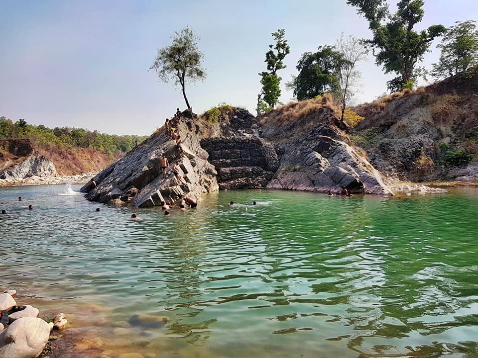 गर्मी छल्नेहरुको लागी कैलालीको हाटखोली प्रमुख गन्तब्य बन्दै (फोटोमा हेर्नुहोस)