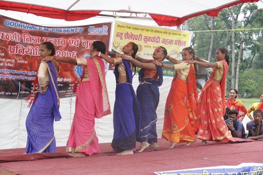 अत्तरियामा सम्पन्न छमछमी तिज उत्सव एवं नृत्य प्रतियोगिता (फोटो फिचर)