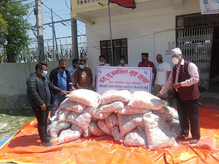 श्रृजनशिल युवा क्लबद्धारा गोदावरी नगरपालिकालाई नुन सहयोग