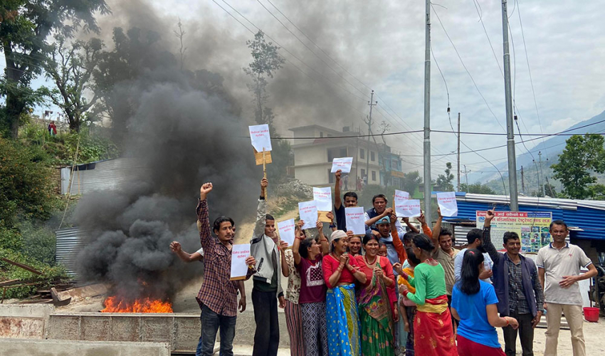 बाजुरामा आयोगको निर्णय बिरुद्द एमाले आन्दोलित