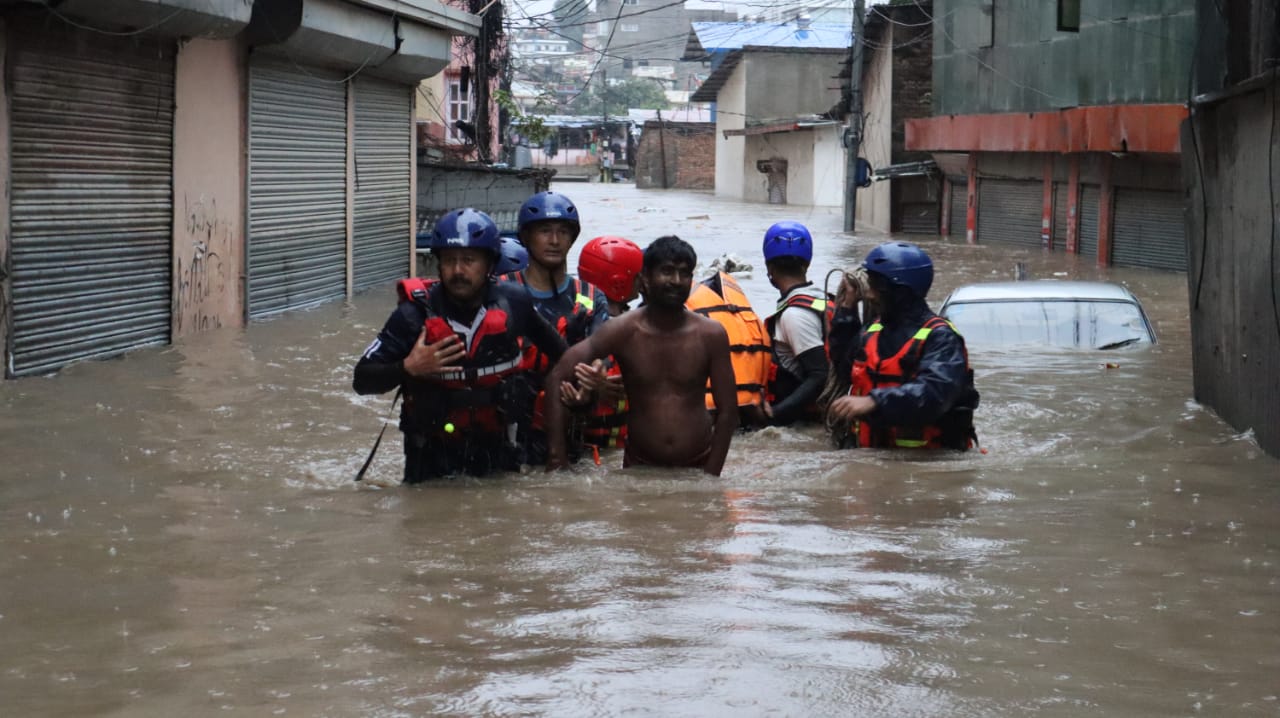 बाढी पहिरोमा ज्यान गुमाएकाहरुको सम्झना मा तिन दिन राष्ट्रिय शोक