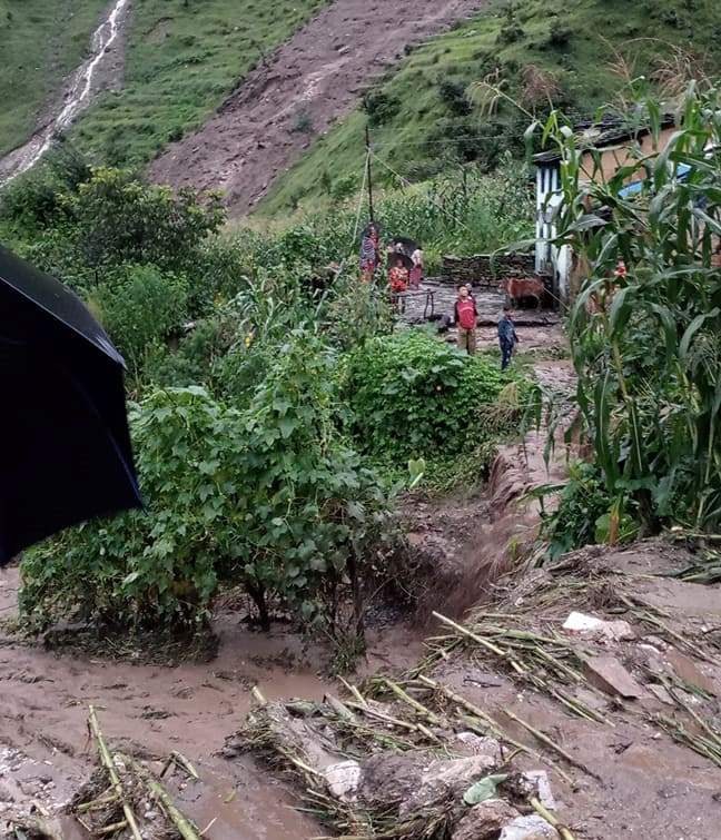 दार्चुलामा बाढीपहिरमा परी ३ जनाको मृत्यु, दर्जन घर बगायो