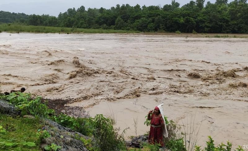 मोहना नदीको बाढीले खतराको तह नाघ्यो, सतर्कता अपनाउन आग्रह