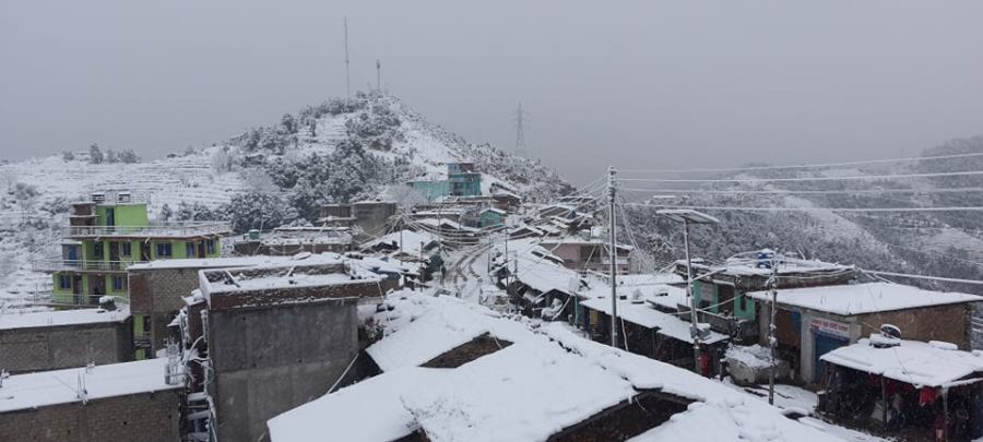 अझै खुलेन हिमपातका कारण अवरुद्ध जयपृथ्वी राजमार्ग