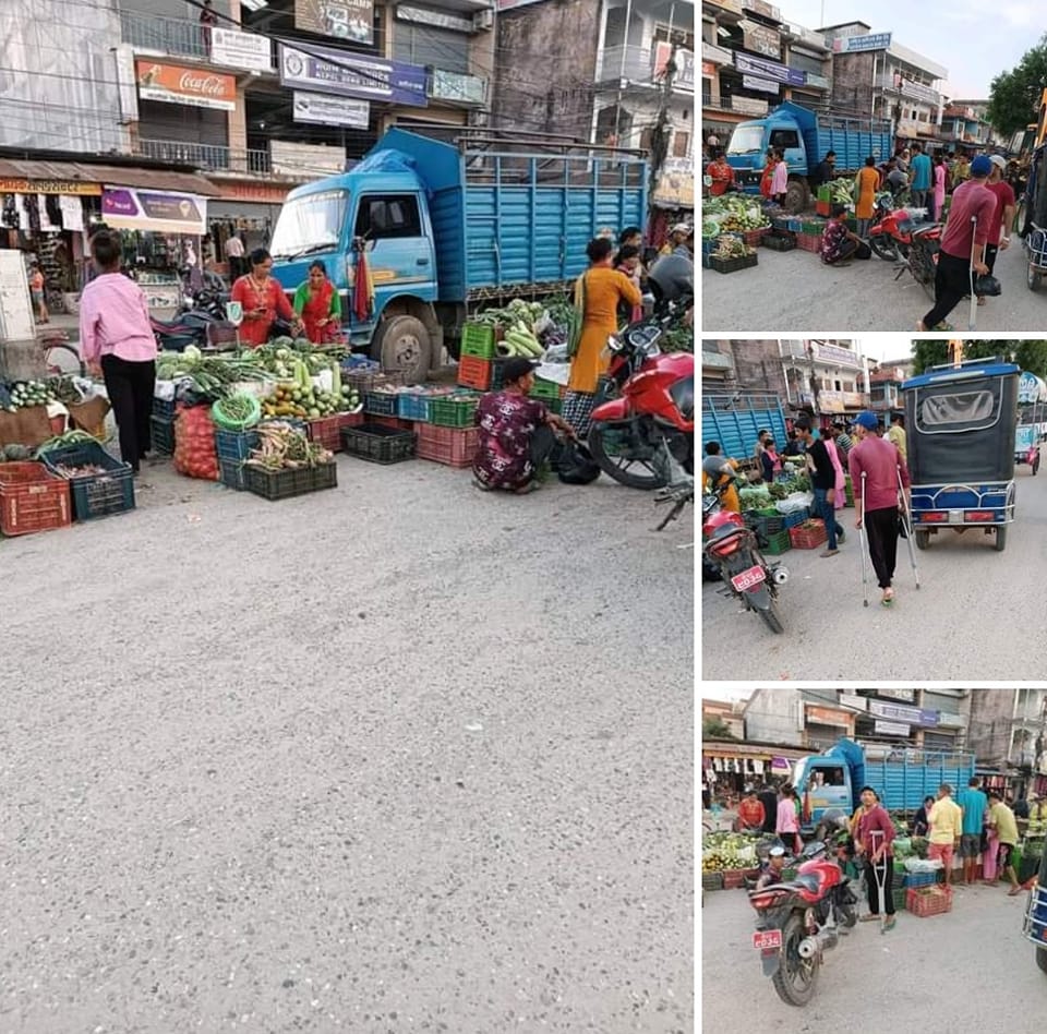 अत्तरियामा रोड नै कब्जा गरेर तरकारी बजार लाग्न थालेपछि सामाजिक सन्जालमा बिरोध