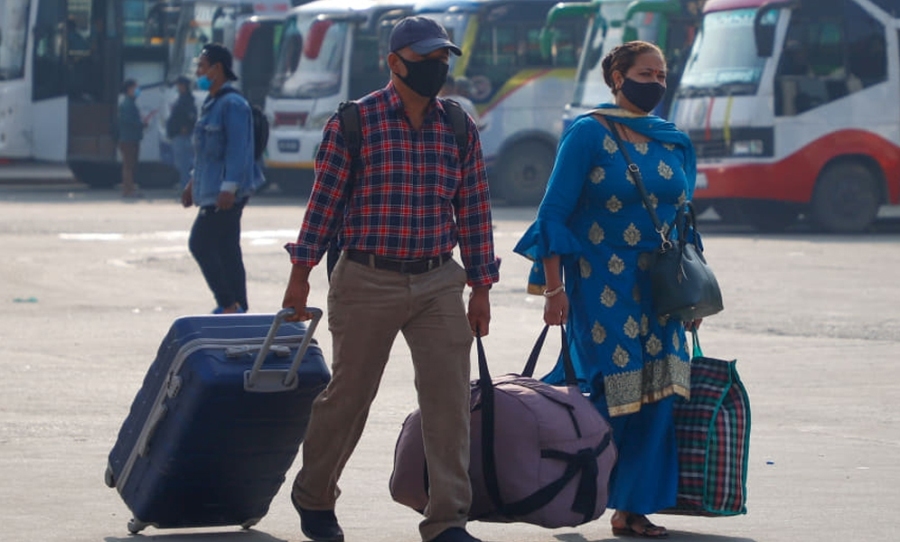 असोजमा झण्डै नौ लाखले छाडे काठमाडौं उपत्यका