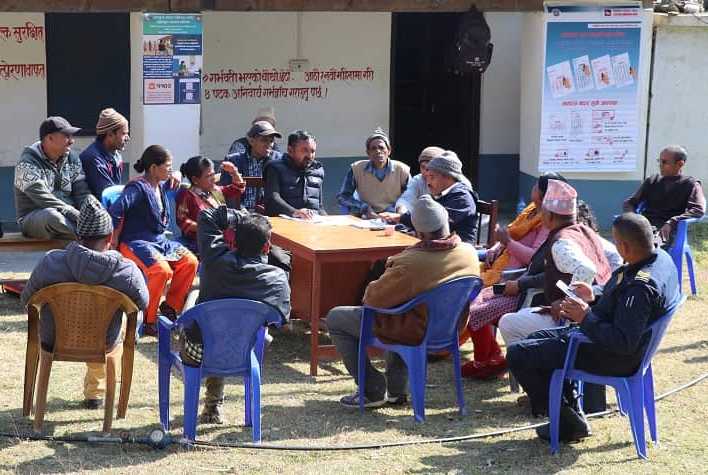 बैतडीको एक मतदान केन्द्रमा मतदान अधिकृतदेखि सबै अपाङगता भएका कर्मचारीहरु खटिए