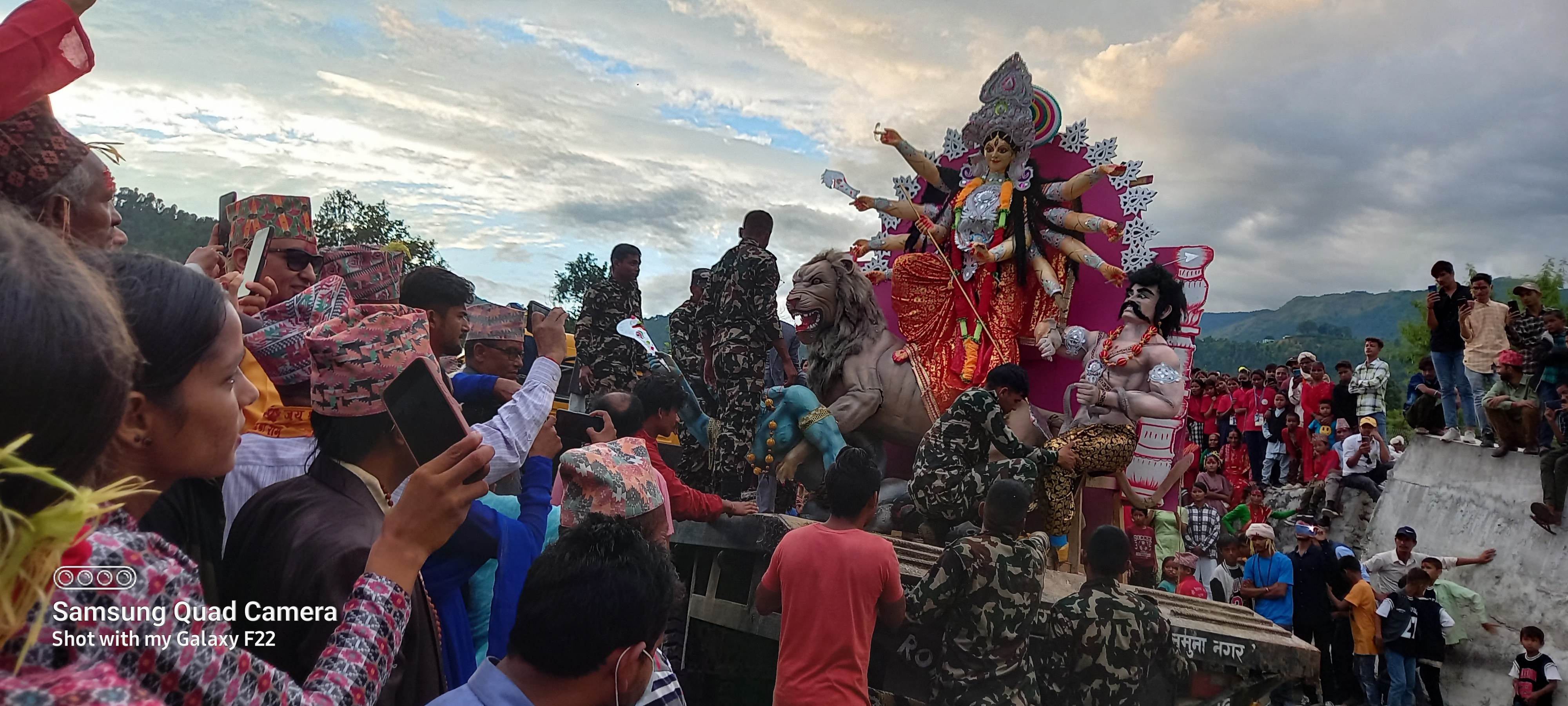 पुजा महोत्सव सम्पन्न ,रावणको पुत्ला दहन