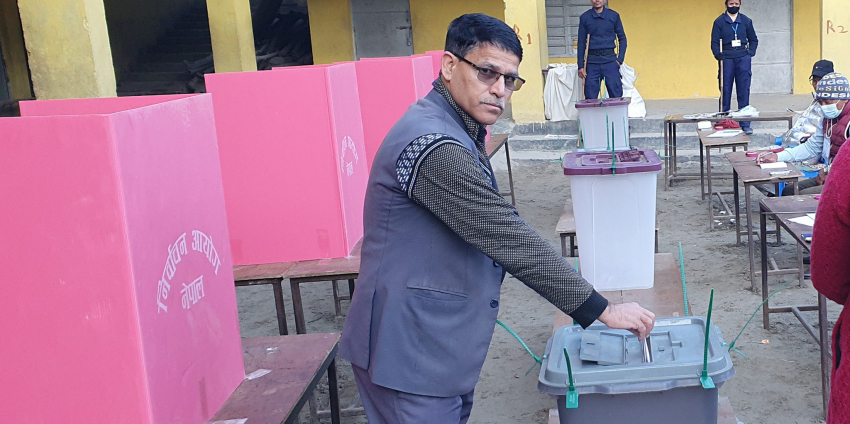 सुदूरपश्चिमका मुख्यमन्त्री भट्टद्वारा मतदान